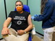 "Adulto e Vaccinato", è genovese la maglietta indossata da Toti alla Fiera "Adulto e Vaccinato", è genovese la maglietta indossata da Toti alla Fiera