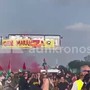 Cortei a Milano, manifestanti bloccano tangenziale e spunta lo striscione 'Gen Maranza' Cortei a Milano, manifestanti bloccano tangenziale e spunta lo striscione 'Gen Maranza'
