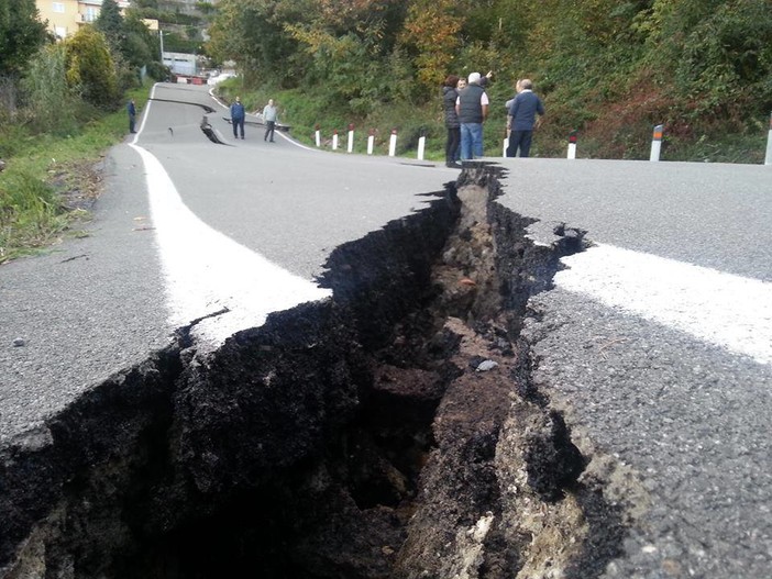 Frana di Varazze, Casanova a rischio isolamento, Bozzano:"Priorità messa in sicurezza versante" Frana di Varazze, Casanova a rischio isolamento, Bozzano:"Priorità messa in sicurezza versante"