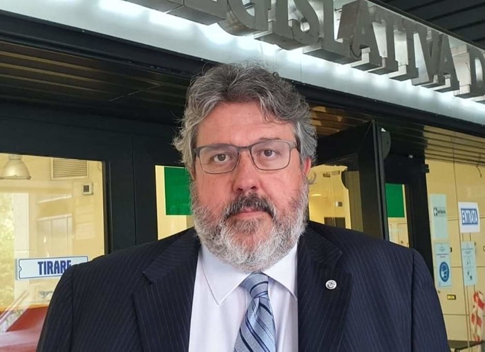 Regione, la proposta sui servizi necroscopici, funerari e cimiteriali presentata dal consigliere Vaccarezza diventa legge