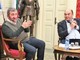 Millesimo, risate e applausi per Vito durante l’incontro spettacolo sull’integrazione in cucina