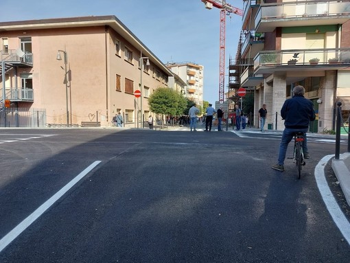 Nella foto il tratto di via Bove riaperto dopo i lavori Nella foto il tratto di via Bove riaperto dopo i lavori