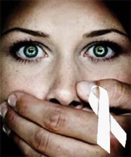 Ogni due giorni in Italia muore una donna: Savonanews sostiene la giornata contro la violenza sulle donne