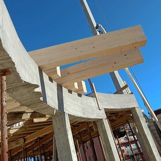 Nuovo asilo di via Sabazia a Vado, posato il tetto: il fine lavori nella primavera 2026 Nuovo asilo di via Sabazia a Vado, posato il tetto: il fine lavori nella primavera 2026