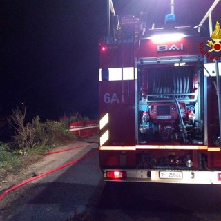 Albenga, baracca a fuoco in regione Campore