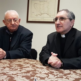 Profughi, Mons. Borghetti: "Si all'accoglienza, non è un pericolo, ma una risorsa. Perplesso nei confronti di chi dice il contrario" Profughi, Mons. Borghetti: "Si all'accoglienza, non è un pericolo, ma una risorsa. Perplesso nei confronti di chi dice il contrario"