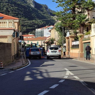Finale, a metà settimana riaprirà via Brunenghi. Da lunedì 20 novembre chiusa la strettoia