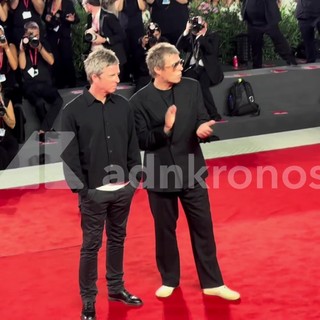 Venezia 83, red carpet da rockstar per gli Oasis al Lido Venezia 83, red carpet da rockstar per gli Oasis al Lido