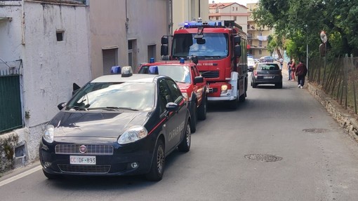 Cade dal secondo piano: uomo soccorso a Pietra Ligure Cade dal secondo piano: uomo soccorso a Pietra Ligure
