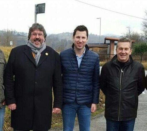 La rotonda di Vispa è realtà, il sindaco di Carcare Bologna: "Grazie all'amministrazione Toti per aver mantenuto fede alle promesse fatte" La rotonda di Vispa è realtà, il sindaco di Carcare Bologna: "Grazie all'amministrazione Toti per aver mantenuto fede alle promesse fatte"