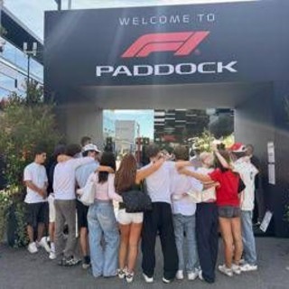 Crans Montana, i ragazzi sopravvissuti alla tragedia di Capodanno ospiti al Gp di Monza Crans Montana, i ragazzi sopravvissuti alla tragedia di Capodanno ospiti al Gp di Monza