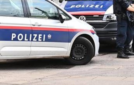 Mamma e figlia trovate morte nel congelatore di un appartamento, orrore in Austria Mamma e figlia trovate morte nel congelatore di un appartamento, orrore in Austria