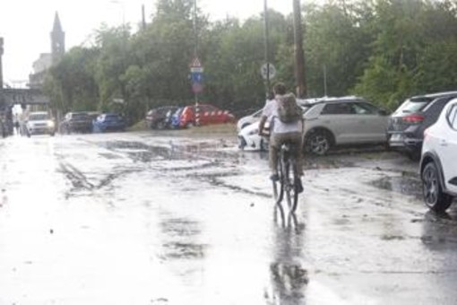 Maltempo sull'Italia, temporali e vento forte: allerta rossa in Veneto Maltempo sull'Italia, temporali e vento forte: allerta rossa in Veneto
