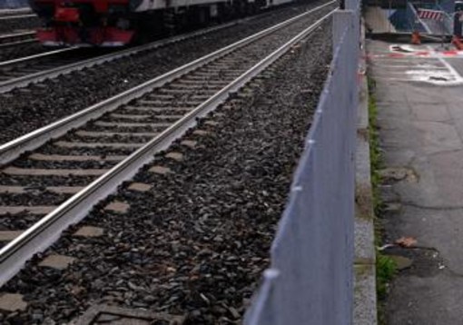 Operaio scivola sui binari, travolto e ucciso da treno a San Giorgio di Nogaro Operaio scivola sui binari, travolto e ucciso da treno a San Giorgio di Nogaro
