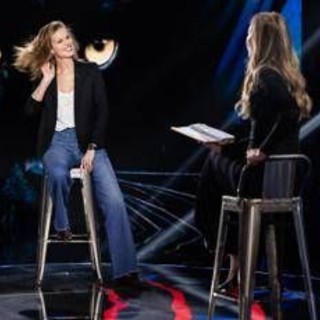 Eva Herzigova a Belve, l'intervista non convince: "Fastidiosa, ride e non dice nulla" Eva Herzigova a Belve, l'intervista non convince: "Fastidiosa, ride e non dice nulla"