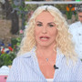 Antonella Clerici commossa, l'annuncio in diretta: "È morto il marito di Giusina Battaglia" Antonella Clerici commossa, l'annuncio in diretta: "È morto il marito di Giusina Battaglia"