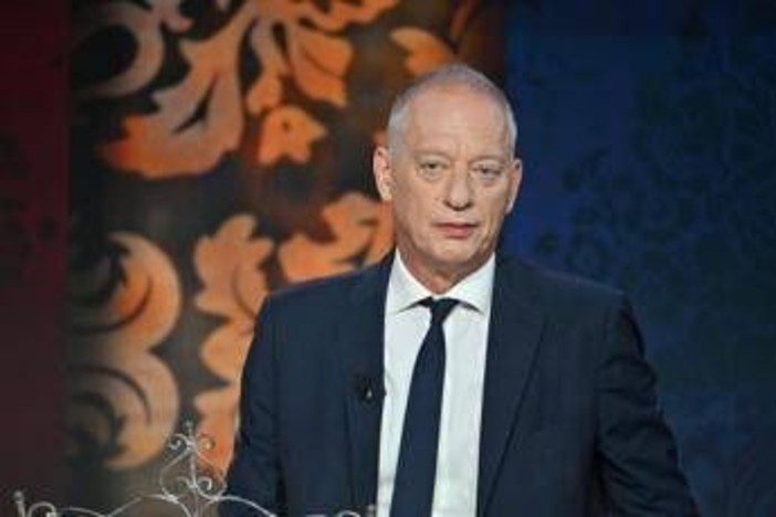 Peter Gomez confessa: "Ho la sindrome dell'impostore. L'amore? C'è, lei è molto più giovane di me"