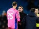Il portiere finge infortunio? La squadra resta in 10 per 1 minuto, la nuova regola inglese