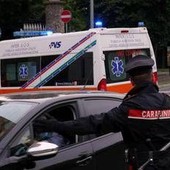 Salerno, accoltella una donna poi si lancia dalla finestra: morti entrambi