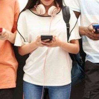 Indagine Moige-Piepoli 'Venduti ai minori', allarme vendita illegale alcol e tabacco Indagine Moige-Piepoli 'Venduti ai minori', allarme vendita illegale alcol e tabacco