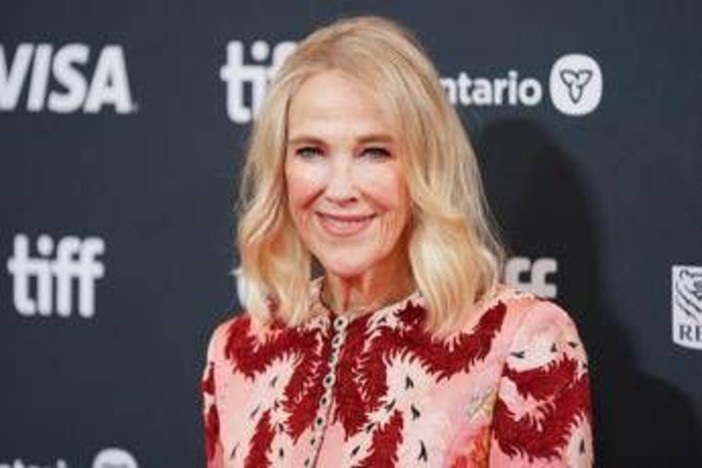 Addio a Catherine O'Hara, l'attrice di 'Mamma ho perso l'aereo' aveva 71 anni