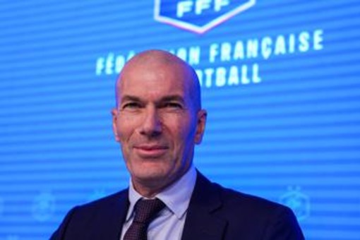 Zinedine Zidane è il nuovo ct della Francia Zinedine Zidane è il nuovo ct della Francia