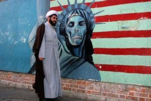 Iran, le opzioni di Teheran in caso di attacco Usa: missili, proxy e guerra economica