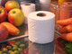 Carta igienica in frigo, l'idea per conservare meglio frutta e verdura