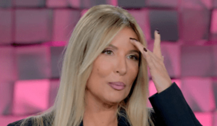 Selvaggia Lucarelli, matrimonio rimandato: "Non siamo riusciti a organizzare" Selvaggia Lucarelli, matrimonio rimandato: "Non siamo riusciti a organizzare"