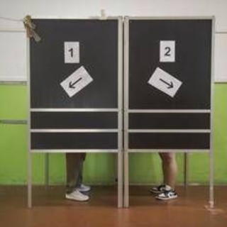 Sondaggio politico: Fratelli d'Italia al 29%, Pd e M5S in calo Sondaggio politico: Fratelli d'Italia al 29%, Pd e M5S in calo