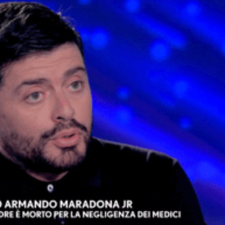 Diego Armando Maradona Jr: "Voglio giustizia, mio padre è morto per negligenza dei medici" Diego Armando Maradona Jr: "Voglio giustizia, mio padre è morto per negligenza dei medici"