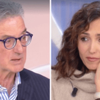 Il kiwi vale per 3: toglie la fame, fa dimagrire e cura l'intestino Il kiwi vale per 3: toglie la fame, fa dimagrire e cura l'intestino