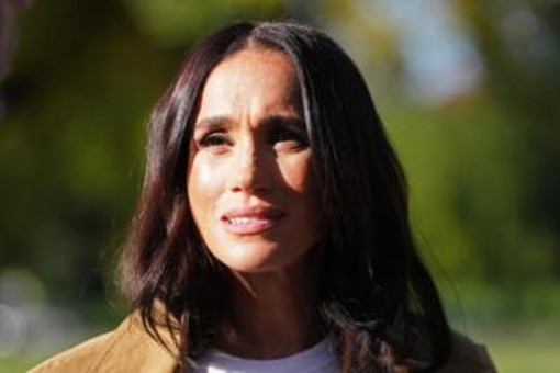 Buckingham Palace mette i paletti a Meghan e Harry: "Qualsiasi iniziativa a titolo personale" Buckingham Palace mette i paletti a Meghan e Harry: "Qualsiasi iniziativa a titolo personale"