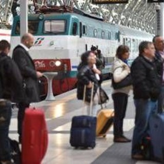 Scioperi a novembre, il calendario: tutte le date 'nere' del mese. Dagli aerei ai treni, dalla scuola al trasporto pubblico locale