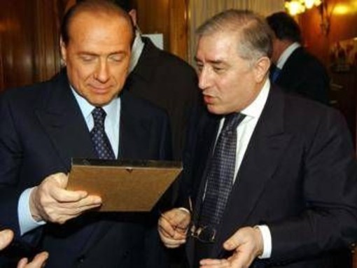 Berlusconi e Dell'Utri, archiviate le accuse per le stragi di mafia del 1993: "Nessuna prova" Berlusconi e Dell'Utri, archiviate le accuse per le stragi di mafia del 1993: "Nessuna prova"