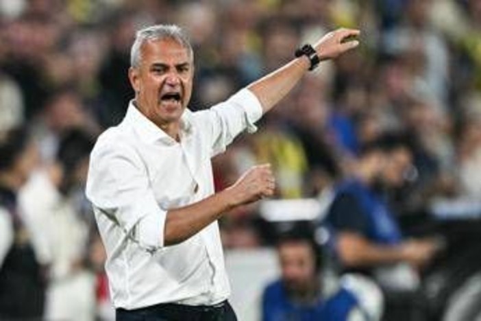 Il Fenerbahce pareggia con la Roma e Kartal si dimette: "Lo faccio per aiutare..." Il Fenerbahce pareggia con la Roma e Kartal si dimette: "Lo faccio per aiutare..."