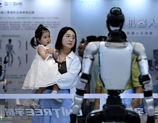 Cina, portavoce Esteri “Allarmismo ostacola solo la governance globale dell’IA”