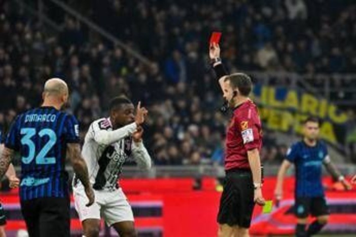 Minacce di morte dopo Inter-Juve, l'arbitro La Penna denuncia: indagini in corso Minacce di morte dopo Inter-Juve, l'arbitro La Penna denuncia: indagini in corso