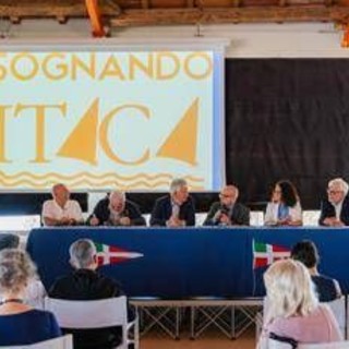 Tumori, la vela terapia riabilitativa 'Sognando Itaca' prende il largo da Venezia Tumori, la vela terapia riabilitativa 'Sognando Itaca' prende il largo da Venezia