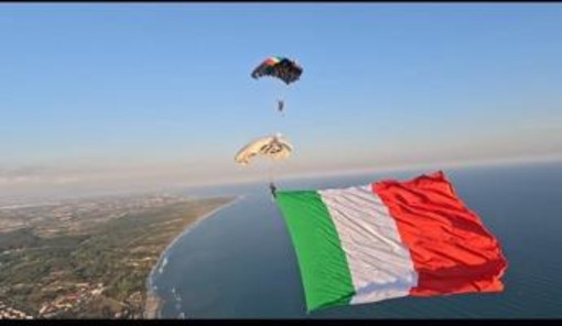 Paracadutismo, Carabinieri conquistano titolo italiano per precisione in atterraggio a squadre, all'Esercito tre titoli individuali Paracadutismo, Carabinieri conquistano titolo italiano per precisione in atterraggio a squadre, all'Esercito tre titoli individuali