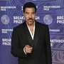 Lionel Richie ricoverato in terapia intensiva dopo il concerto (interrotto) di sabato sera Lionel Richie ricoverato in terapia intensiva dopo il concerto (interrotto) di sabato sera