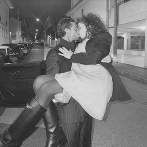 Raffaella Fico, il dolore dopo la perdita del bambino: "Vola alto cuore mio" Raffaella Fico, il dolore dopo la perdita del bambino: "Vola alto cuore mio"