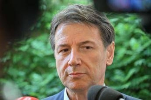 Conte: "Intervento delicato e riuscito, posso tornare alla vita di prima" Conte: "Intervento delicato e riuscito, posso tornare alla vita di prima"
