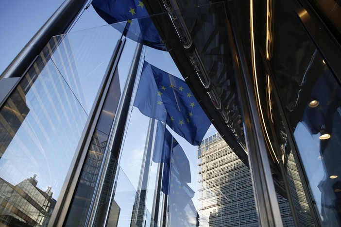 Eurobarometro, l’instabilità globale rafforza le aspettative verso l’Ue