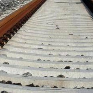 Svizzera, treno deraglia nel canton vallese: molti feriti