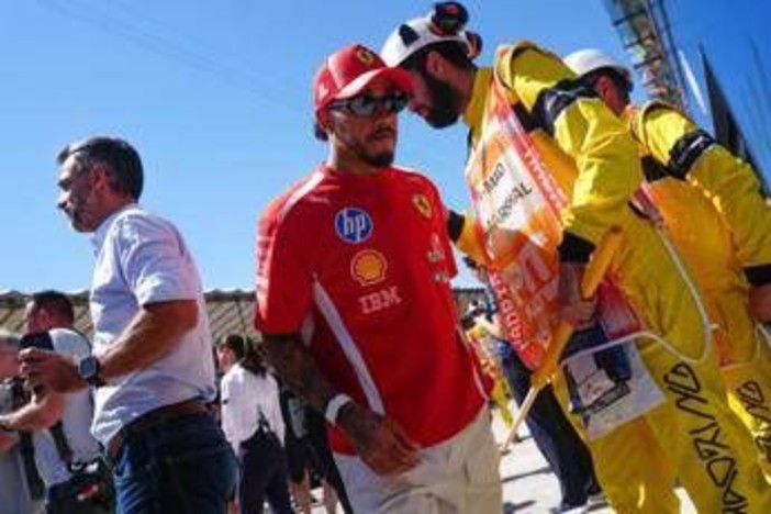 F1: Gp Spagna, Hamilton subito out per problema ai freni