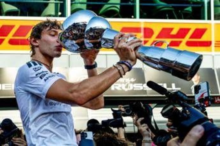 Antonelli trionfa nel Gp Monza e il mondo festeggia l’Italia sui social: l'analisi Socialcom Antonelli trionfa nel Gp Monza e il mondo festeggia l’Italia sui social: l'analisi Socialcom