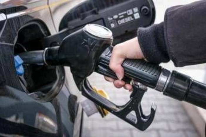 Bollo auto, quanto si risparmia con l'abolizione? L'analisi Bollo auto, quanto si risparmia con l'abolizione? L'analisi