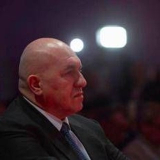 Crosetto bloccato a Dubai, volo cancellato dopo attacco Usa all'Iran