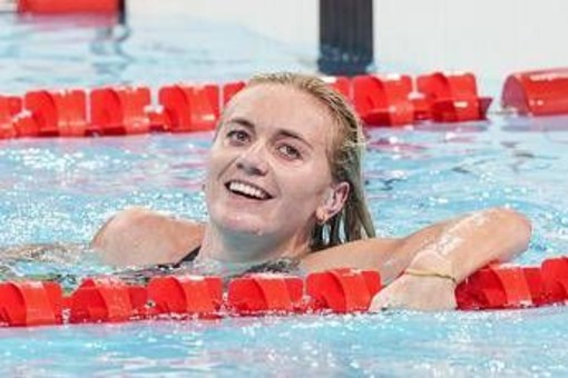 Nuoto, la campionessa olimpica Ariarne Titmus si ritira a 25 anni: "È il momento giusto"